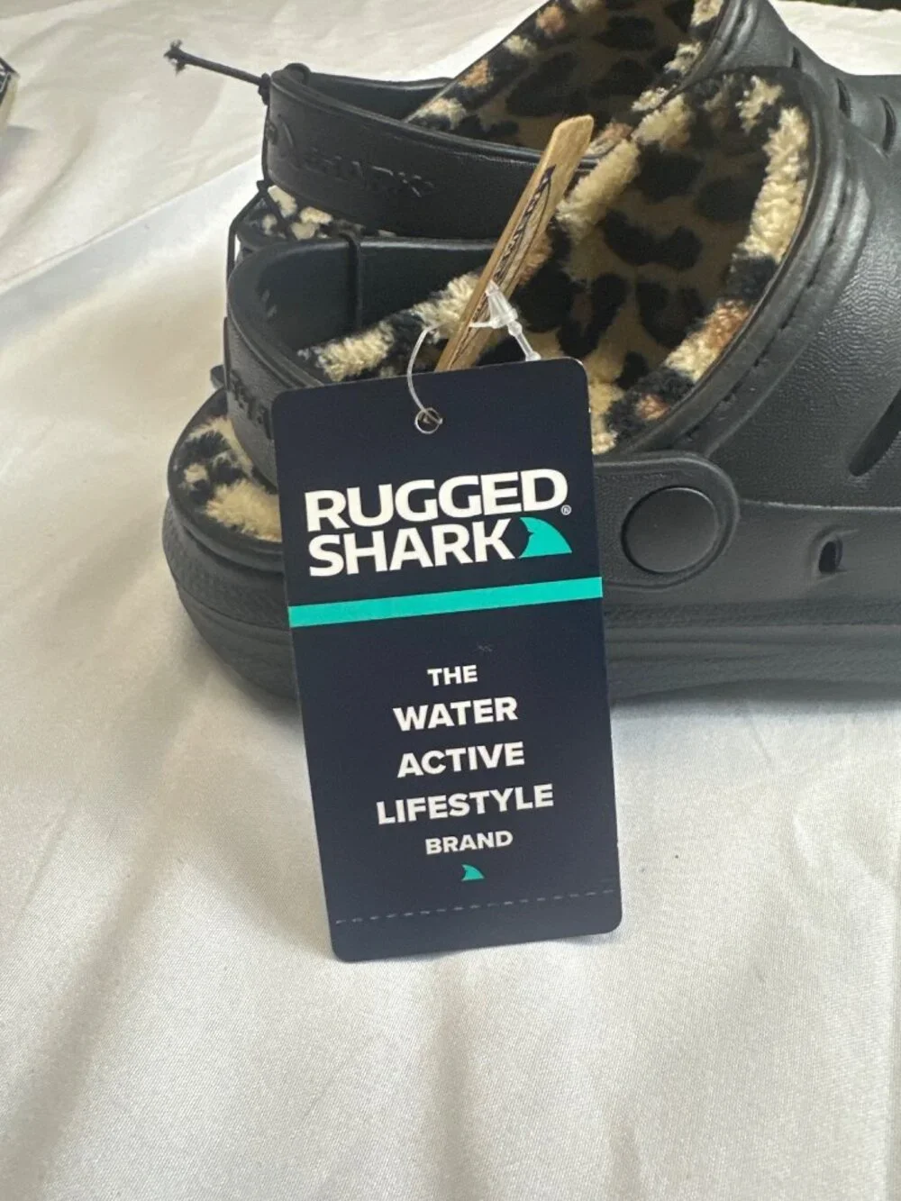 rugged shark girls size 2 water active lifestyle black with cheetah print insid
